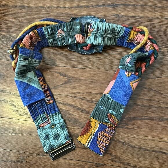 Vtg 80s/90s green, blue & gold layered statement belt with large brass buckle - Picture 6 of 7